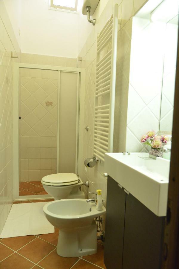 La Passerella Apartment ลุคคา ภายนอก รูปภาพ